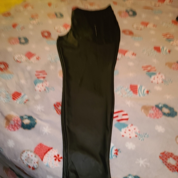 Torrid faux leather stretchy leggings. NWT. Black. - Picture 4 of 9